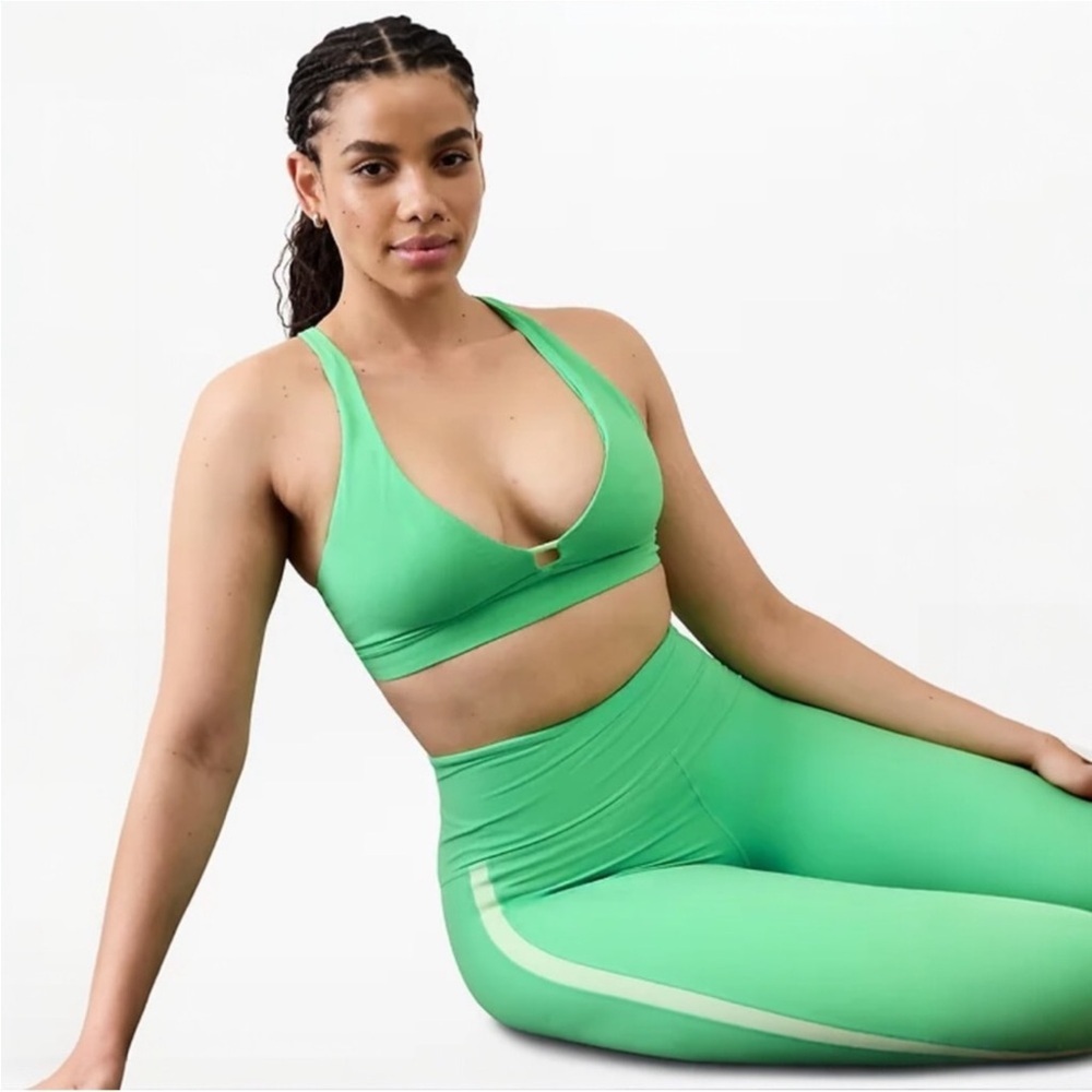 Athleta Solace Keyhole Bra A/C NWT XL in color Valley - Picture 4 of 7